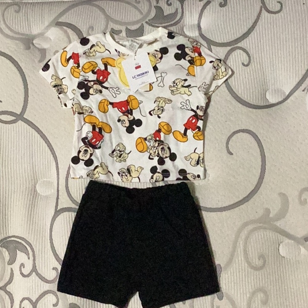 Disney Baby 3-6m old unisex matching set NWT